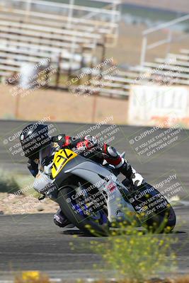 media/Jun-04-2022-WERA (Sat) [[b852bbbd55]]/Practice Races/3-600cc novices/